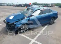 2017 Volkswagen Jetta фото