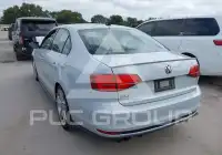 2017 Volkswagen Jetta фото