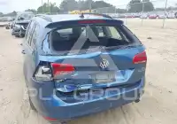 2017 Volkswagen GOLF photo