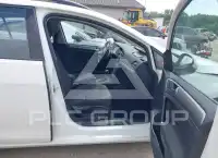 2017 Volkswagen GOLF фото