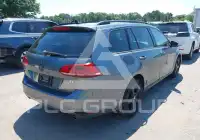 2017 Volkswagen GOLF фото