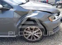 2017 Volkswagen GOLF photo