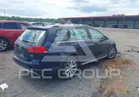 2017 Volkswagen GOLF photo