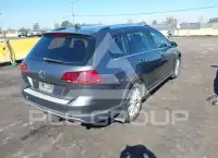 2017 Volkswagen GOLF photo