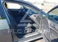 2017 Volkswagen GOLF photo