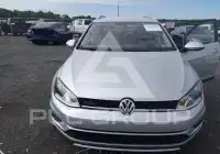 2017 Volkswagen GOLF photo