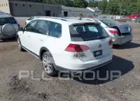 2017 Volkswagen GOLF photo