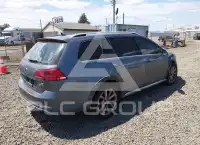 2017 Volkswagen GOLF photo
