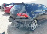 2017 Volkswagen GOLF photo