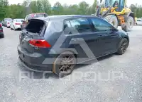 2017 Volkswagen GOLF photo