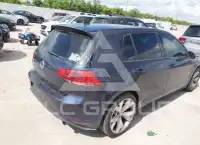 2017 Volkswagen GOLF photo