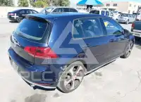 2017 Volkswagen GOLF фото