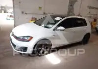 2017 Volkswagen GOLF фото