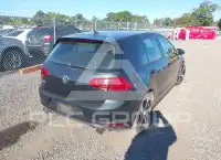 2017 Volkswagen GOLF фото