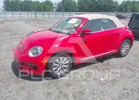 2017 Volkswagen BEETLE photo
