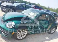 2017 Volkswagen BEETLE фото