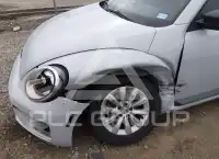 2017 Volkswagen BEETLE фото