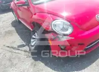 2017 Volkswagen BEETLE photo