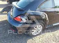 2017 Volkswagen BEETLE photo