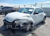 2017 Volkswagen BEETLE фото