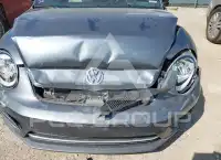 2017 Volkswagen BEETLE photo