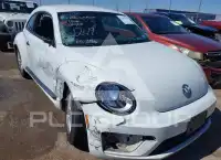 2017 Volkswagen BEETLE photo
