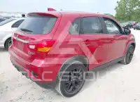 2018 Mitsubishi OUTLANDER photo