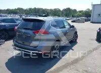2018 Nissan ROGUE photo