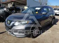 2018 Nissan ROGUE photo