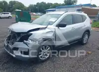 2018 Nissan ROGUE photo