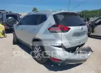 2018 Nissan ROGUE photo