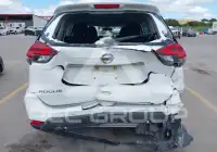 2018 Nissan ROGUE photo