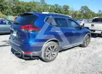 2018 Nissan ROGUE photo