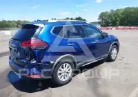 2018 Nissan ROGUE photo