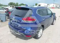 2018 Nissan ROGUE photo