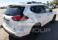 2018 Nissan ROGUE photo