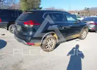 2018 Nissan ROGUE photo