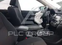 2018 Nissan ROGUE photo