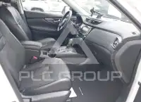 2018 Nissan ROGUE photo