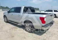 2018 Nissan TITAN photo
