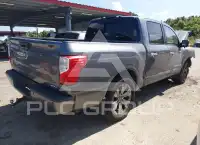 2018 Nissan TITAN фото
