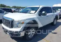 2018 Nissan TITAN фото