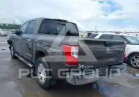 2018 Nissan TITAN фото