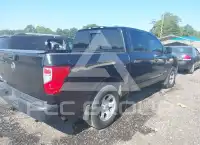2018 Nissan TITAN фото
