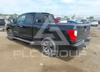 2018 Nissan TITAN фото