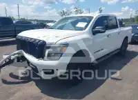 2018 Nissan TITAN фото
