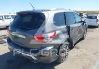 2018 Nissan PATHFINDER photo