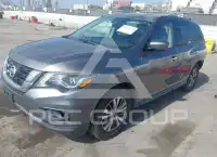 2018 Nissan PATHFINDER photo