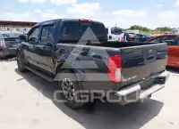 2018 Nissan FRONTIER photo