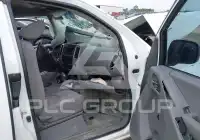 2018 Nissan FRONTIER photo